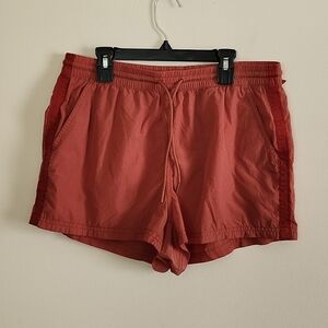 Athleta expedition shorts pull on elastoc waist drawstring women's size 2